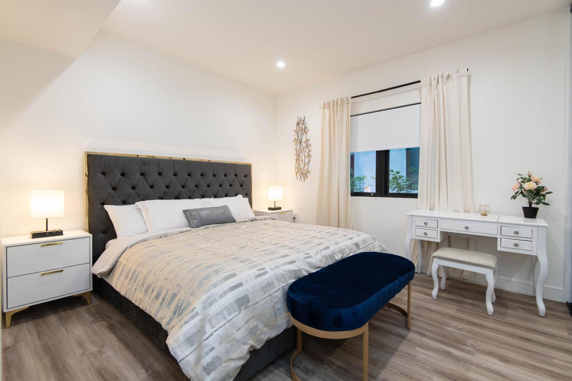 Regency Modern Apartments เกลนเดล ภายนอก รูปภาพ