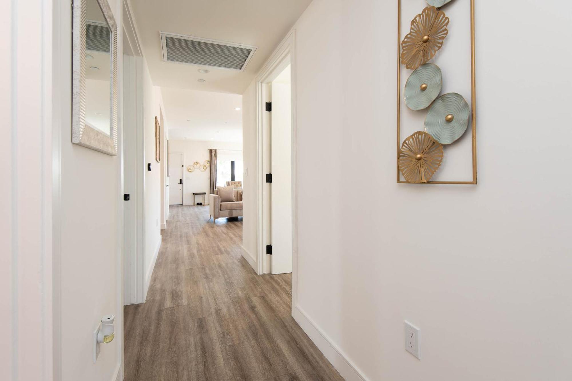 Regency Modern Apartments เกลนเดล ภายนอก รูปภาพ